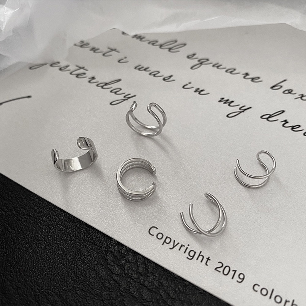 🔥NWT! 5 pieces round circle ear clip silver color
